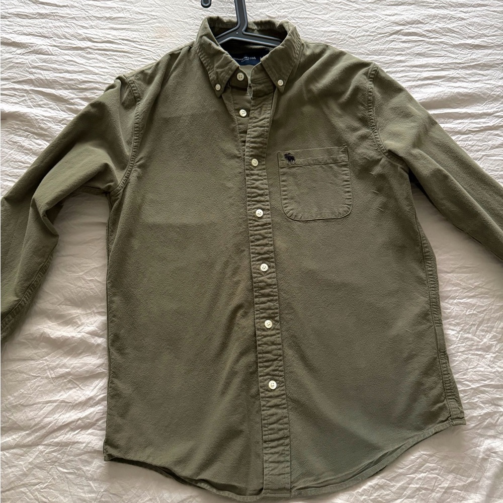Olive Green Men's Medium Abercrombie Button-Down Shirt 98% Cotton